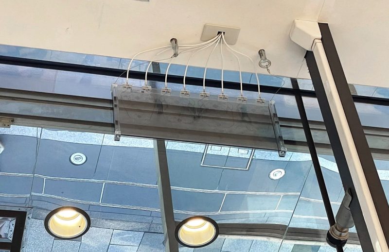 Transparent 5G antennas in building glass